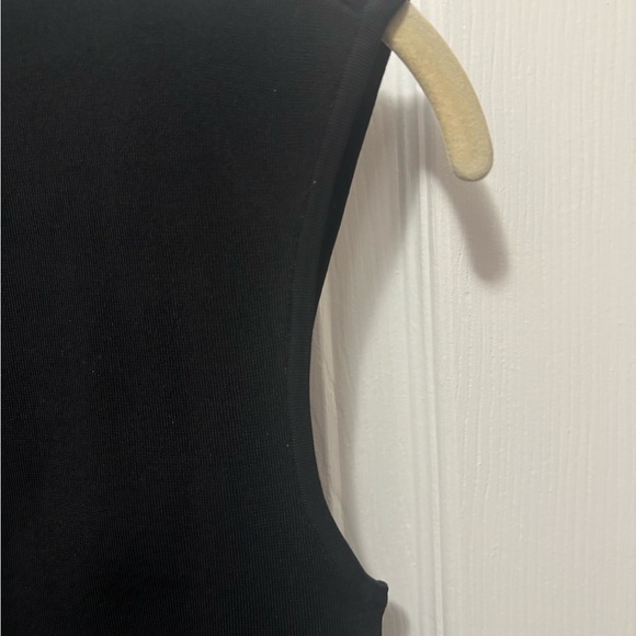 Black Sleeveless Top - Picture 5 of 8